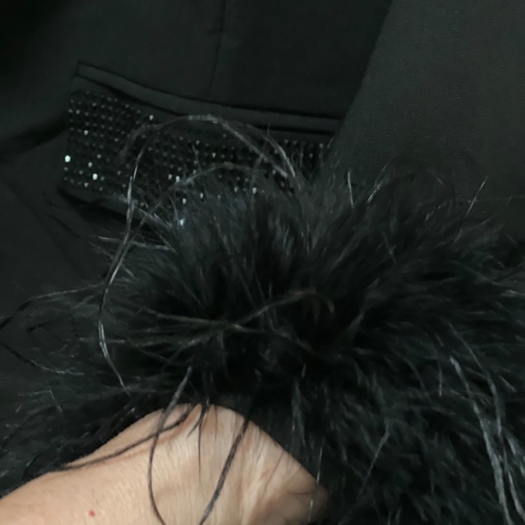 Embellished Feather Suit Set - Picture 12 of 13